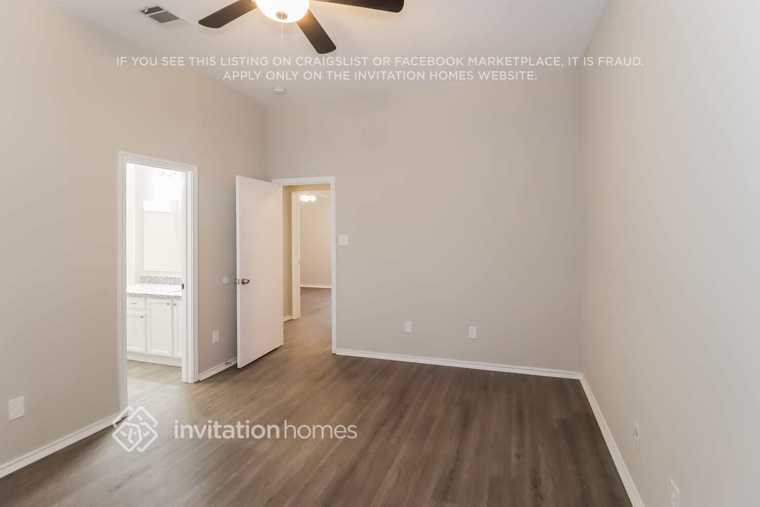 Building Photo - 2604 Hill Street Cove