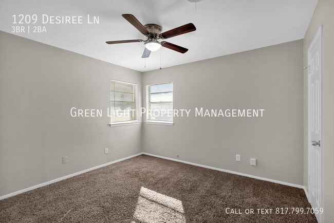 Building Photo - 1209 Desiree Ln