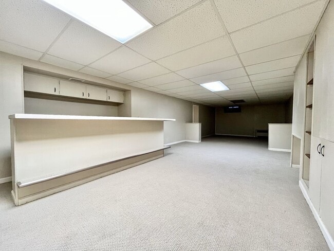 Building Photo - Four Bedroom Home in Grandville