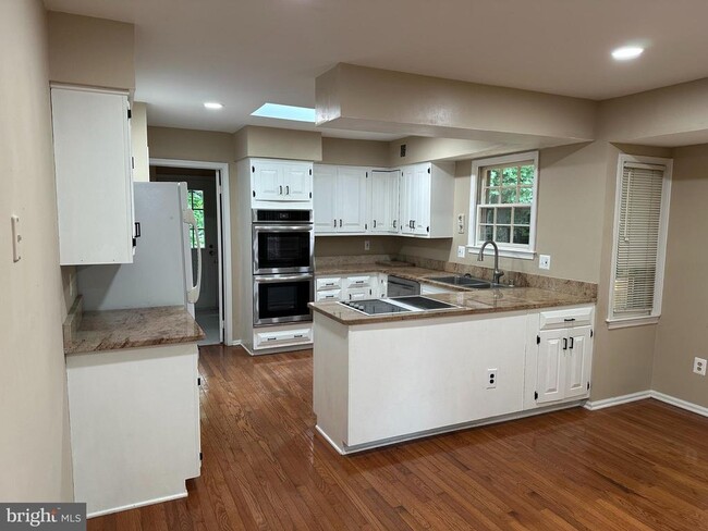 Building Photo - 6603 Tina Ln