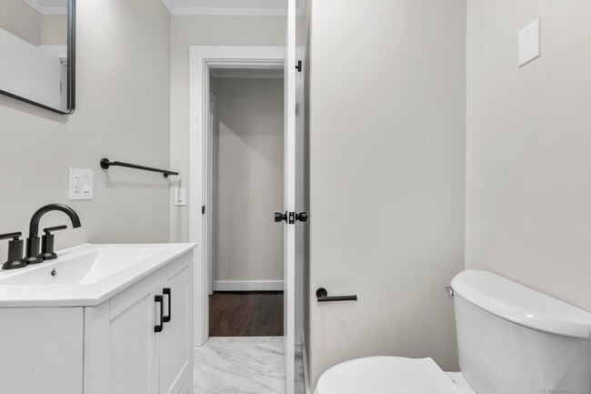 Building Photo - 13 South St