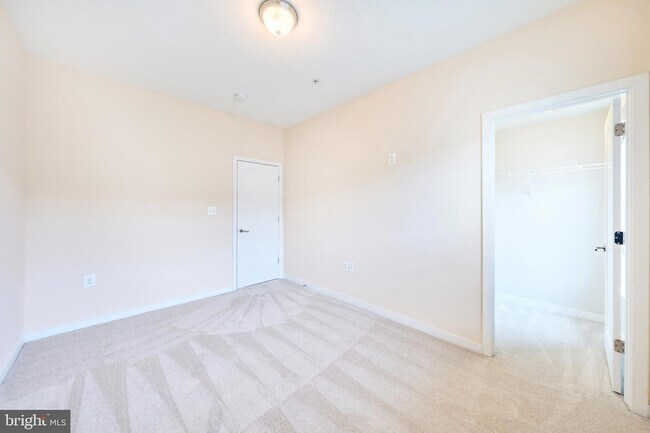Building Photo - 256 Bluemont Branch Terrace SE