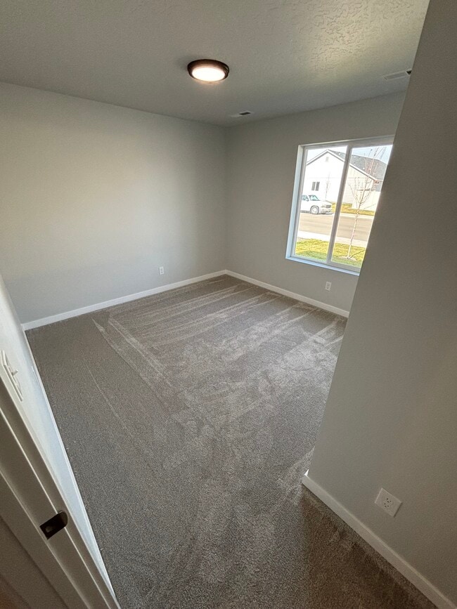 Building Photo - 5210 Endicott Dr