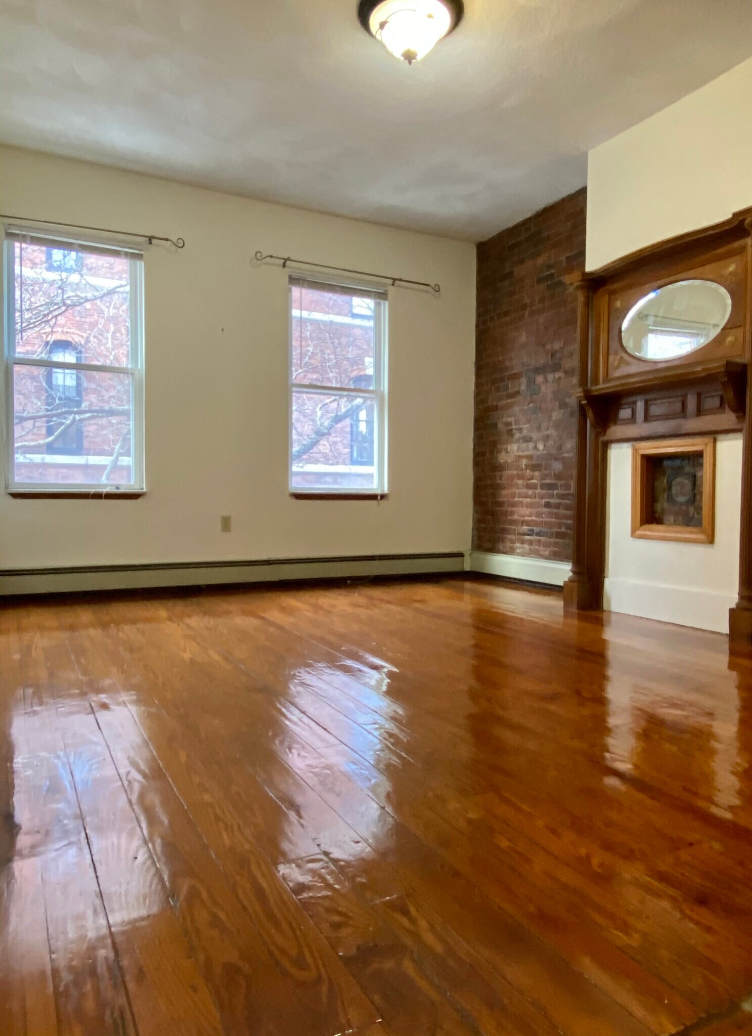 Building Photo - 69 Baldwin St