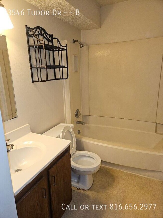 Building Photo - 3546 Tudor Dr