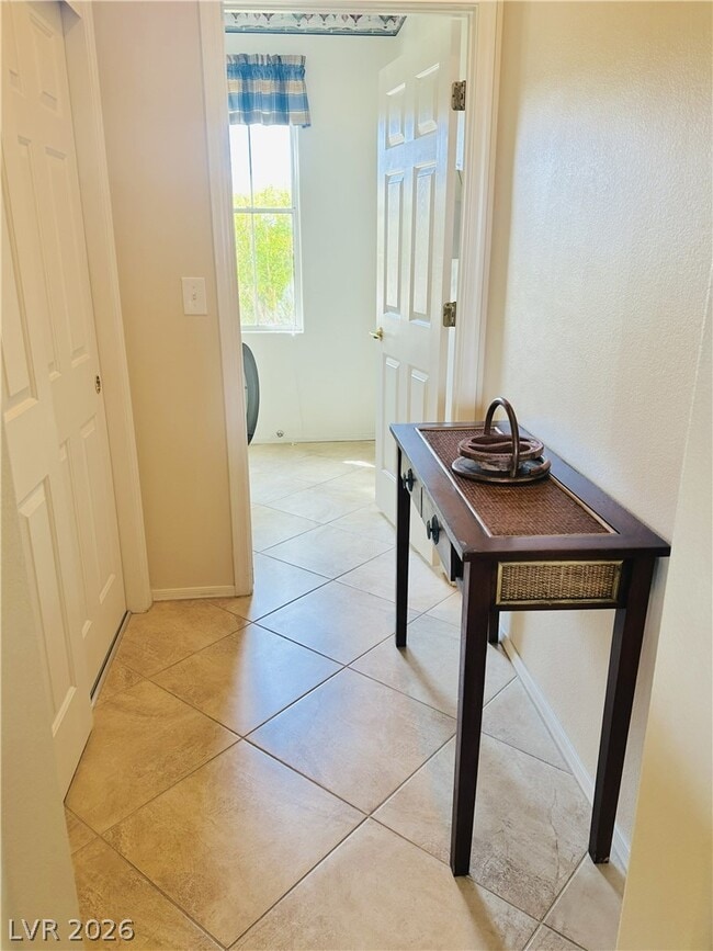 Building Photo - 2988 Yellow Springs Ct