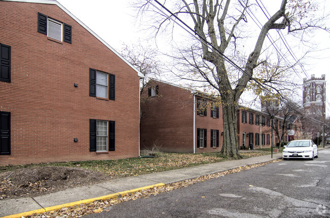 Building Photo - Mulberry Square