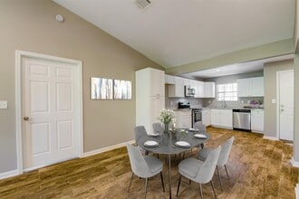 Building Photo - 3491 Balboa Cir