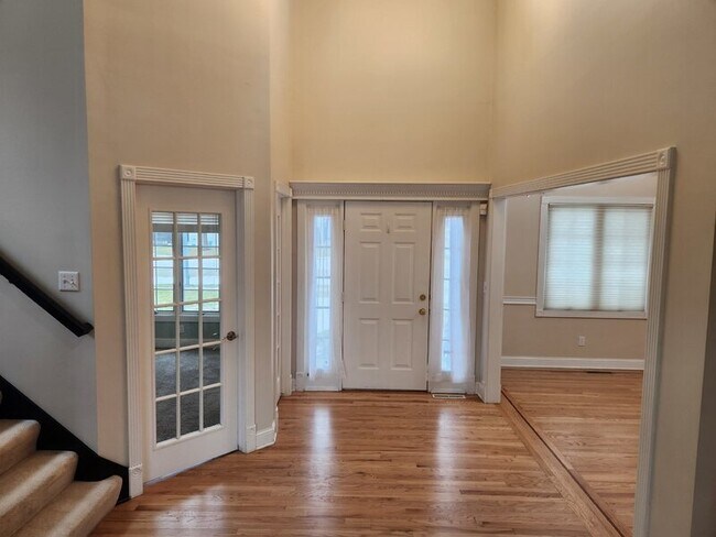 Building Photo - 13500 Sheridan Ave