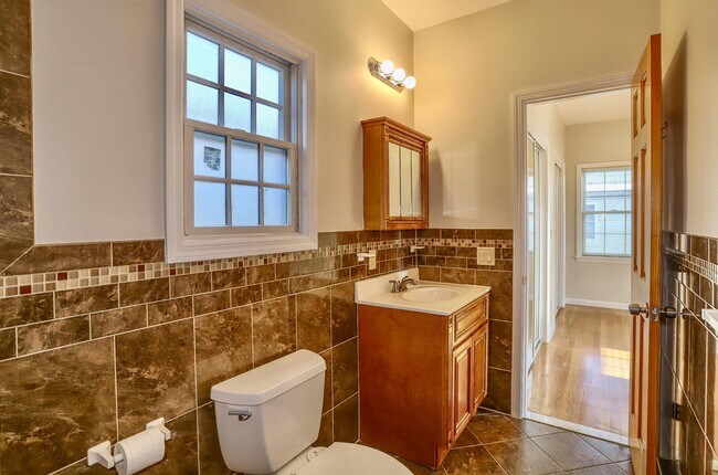 Building Photo - 24 Emerson Ave