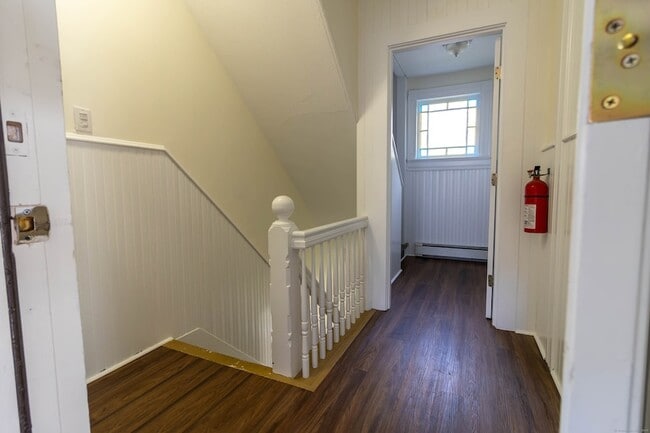 Building Photo - 62 Lincoln Ave