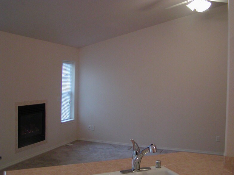 Building Photo - 312 G St SW