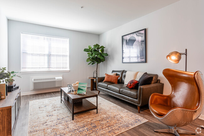 Living Area - 1BR, 1BA - 770 SF - CityLine - Jersey City East