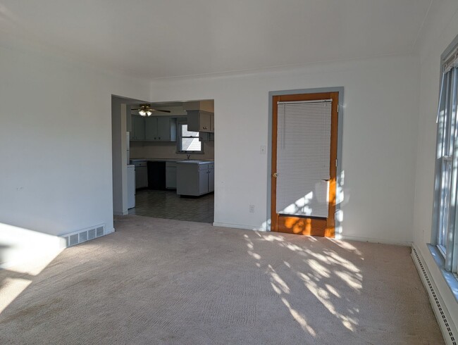 Building Photo - 26631 Lakeshore Blvd