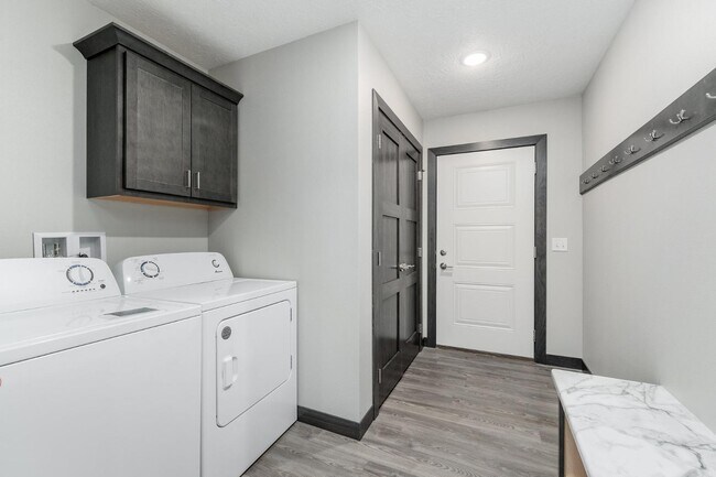 Building Photo - 4500 W 34th St N