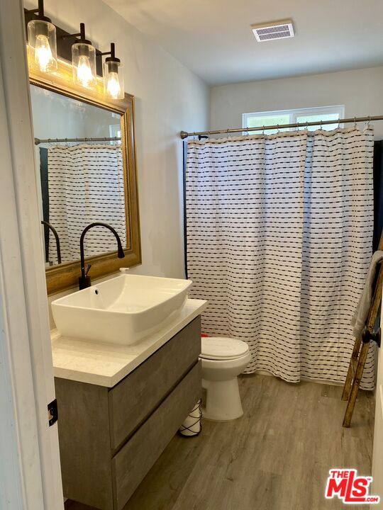 Building Photo - 4853 Canoga Ave