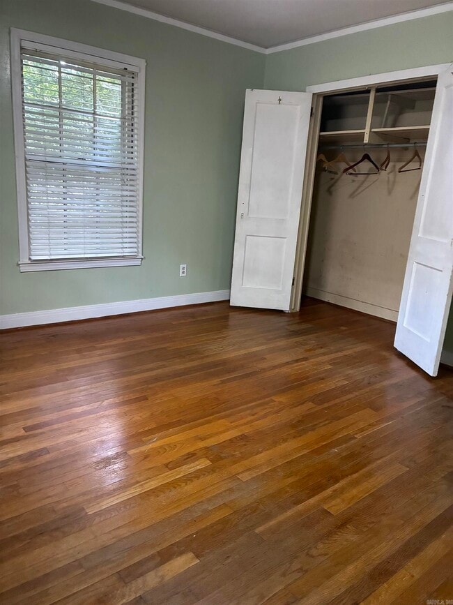 Building Photo - 404 N Jackson St