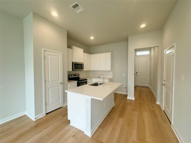 Building Photo - 2205 Vino Dulce