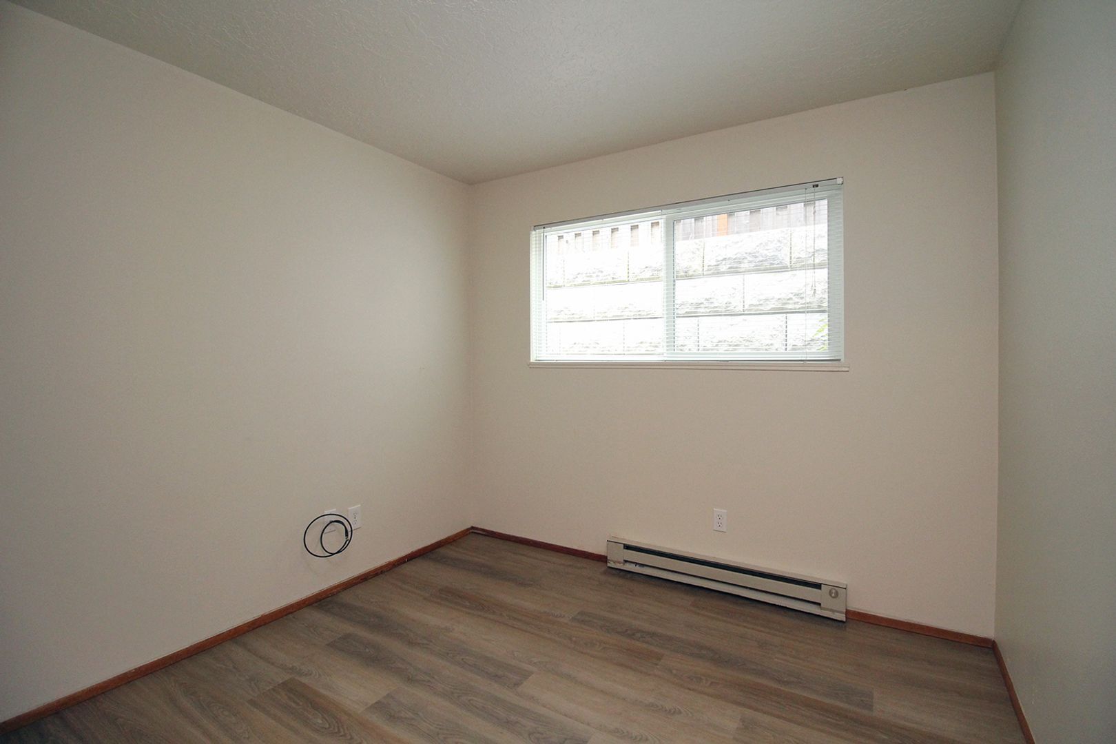 Building Photo - 3736 SW 10th Ave