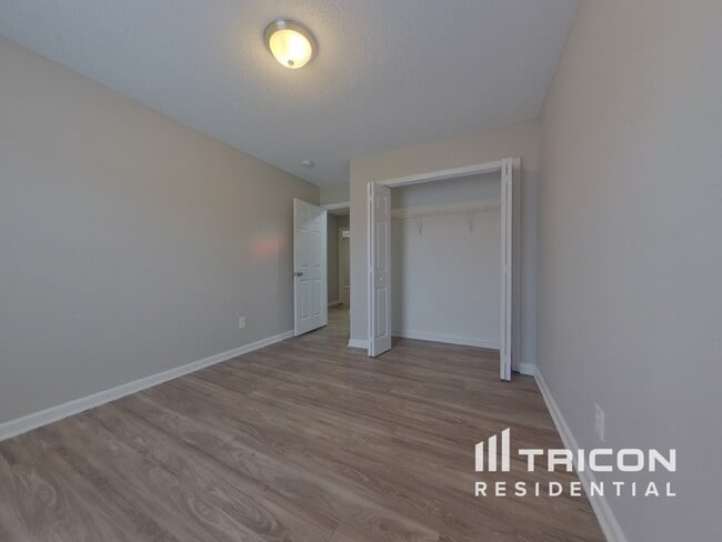Building Photo - 1401 May Oak Cir