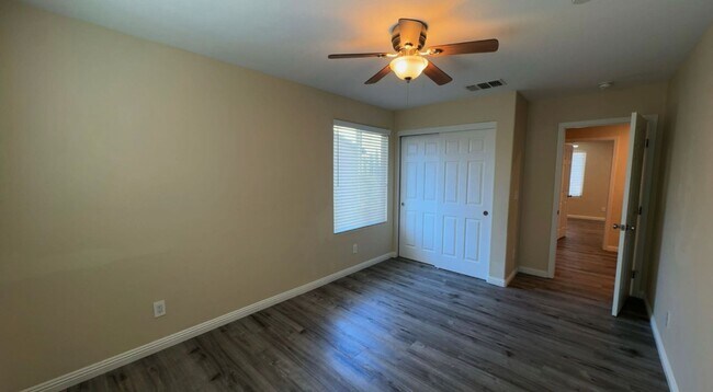 Building Photo - Move in Special! 2 Weeks free!  Home for R...