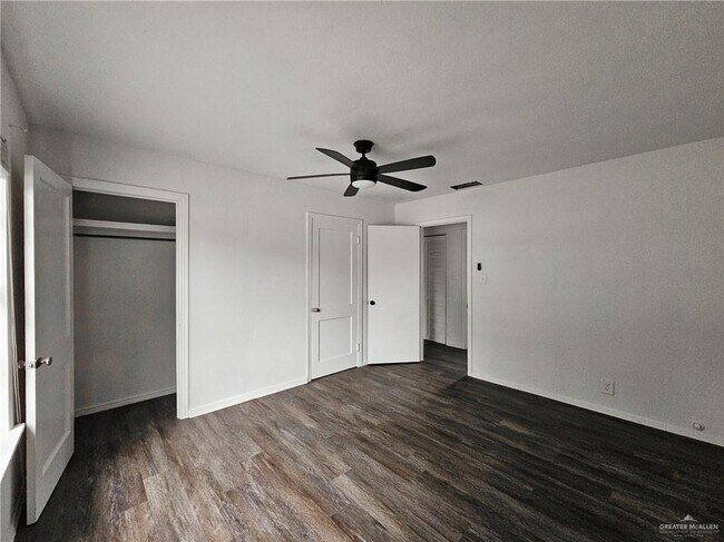 Building Photo - 1606 Quince Ave