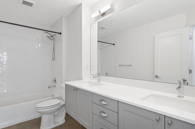 Building Photo - 2 bedroom in Seattle WA 98125