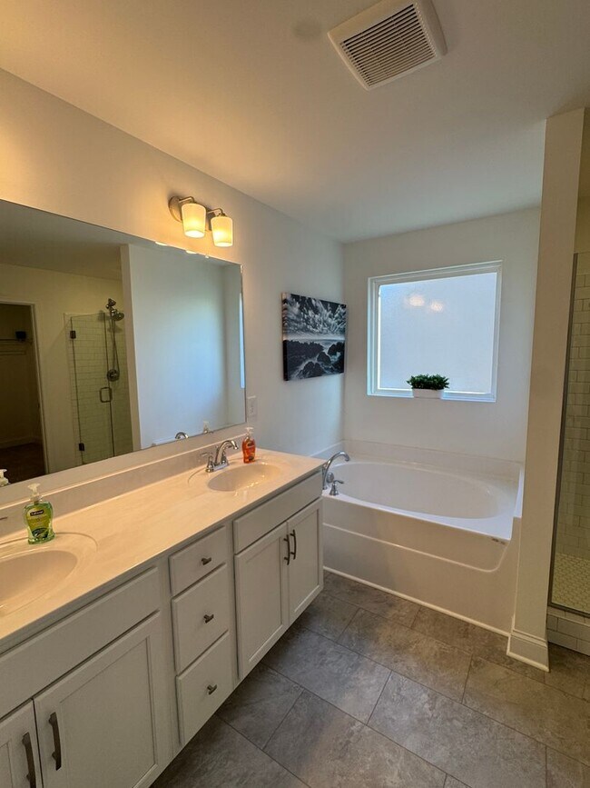 Building Photo - Fully Furnished 4BR Home with Loft, Patio & 2-Car Garage – Lawn Care Included