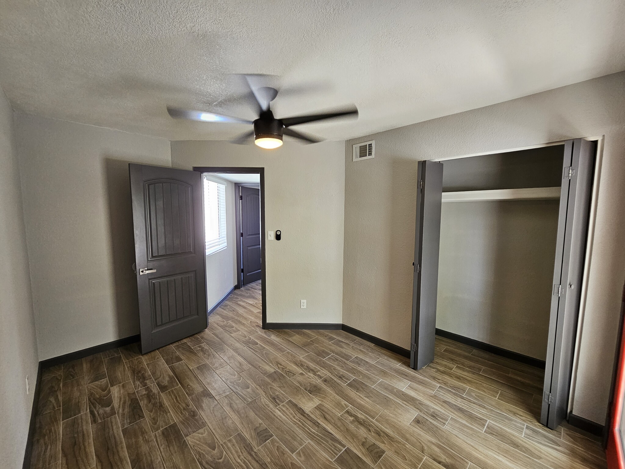 Building Photo - 1766 E Pepper Cir