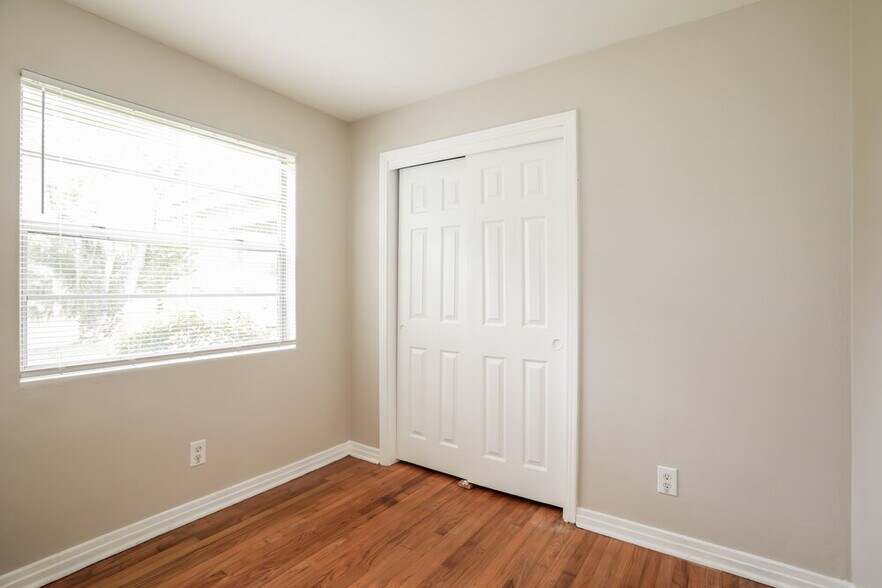 Building Photo - 5441 Cardan Rd