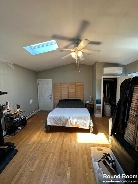 Building Photo - 282 Summer St