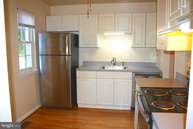 Primary Photo - 7438 Ardglass Dr