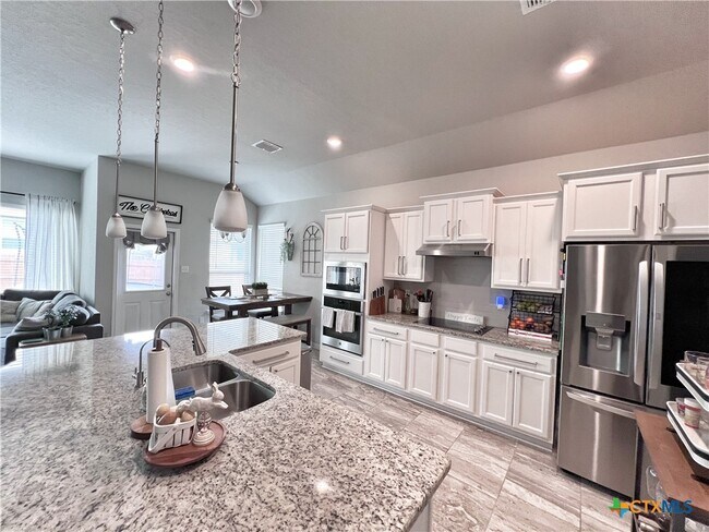 Building Photo - 6807 Comanche Post