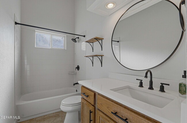 Building Photo - 232 Ave Mirador