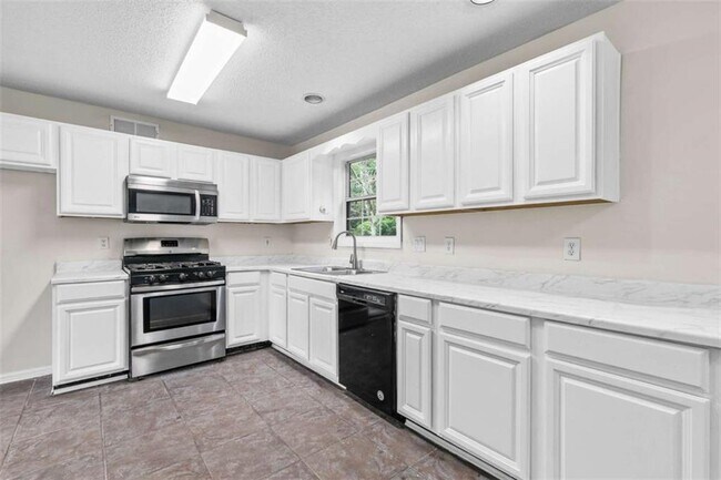 Building Photo - 405 Mt Vernon Ct
