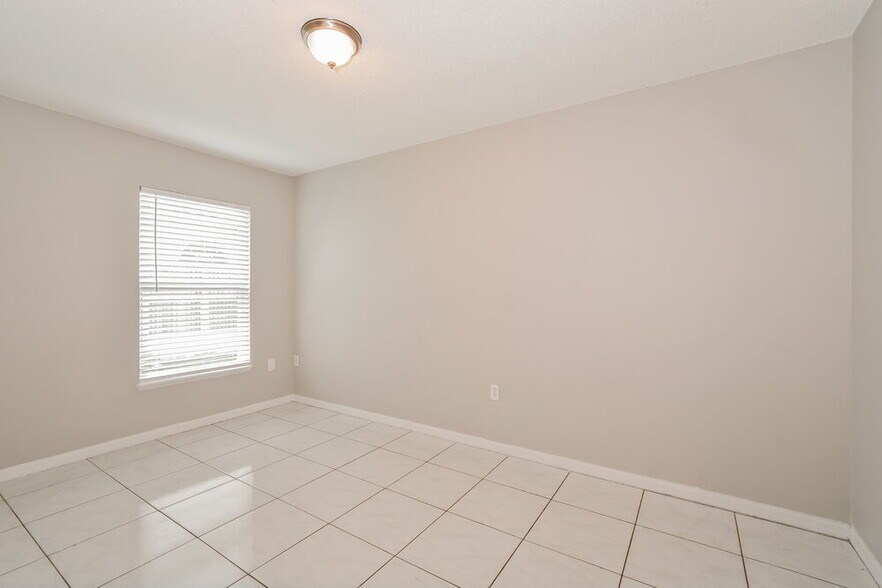Building Photo - 12853 Parkbury Dr