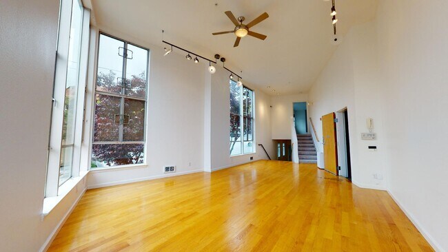 Building Photo - 1603 18th St