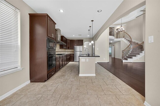 Building Photo - 603 Whitney Oaks Ln