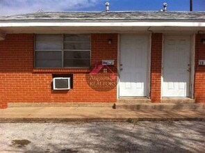 Building Photo - Affordable 1 Bedroom!