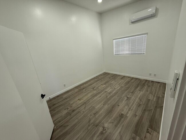 Building Photo - 51 Geneive St