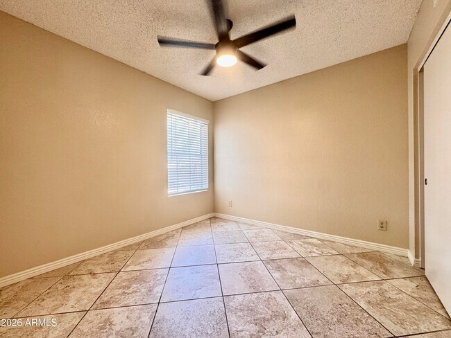 Building Photo - 2910 W Marconi Ave