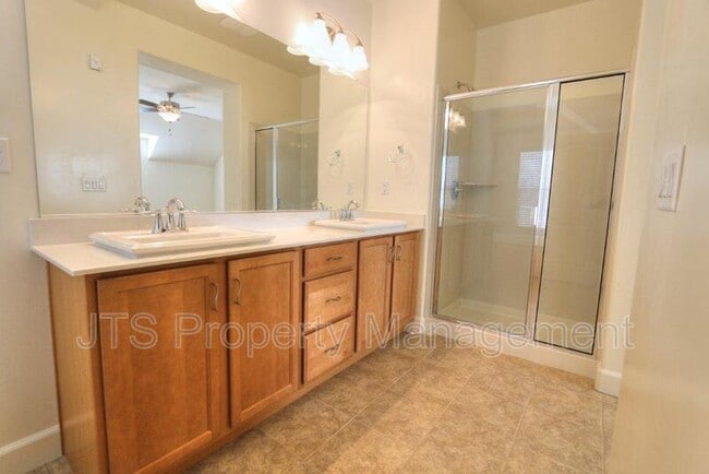 Building Photo - 1209 Lavande Dr
