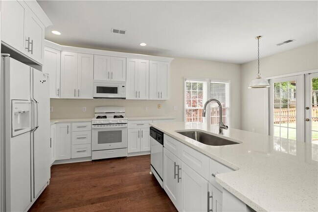 Building Photo - 1124 Sadlers Way
