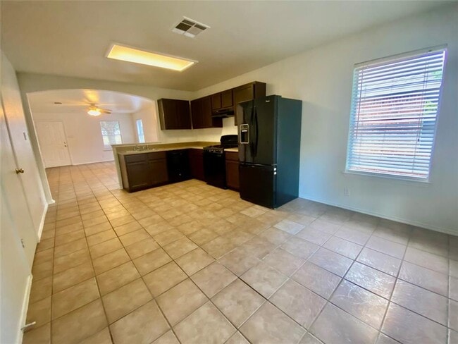 Building Photo - 9001 Kimono Ridge Dr