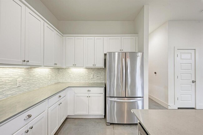 Building Photo - 1000 Taulbee Ln