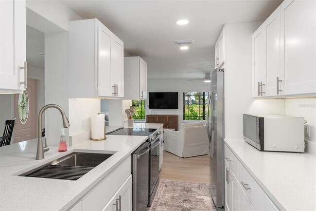 Building Photo - 1950 Nebraska Ave