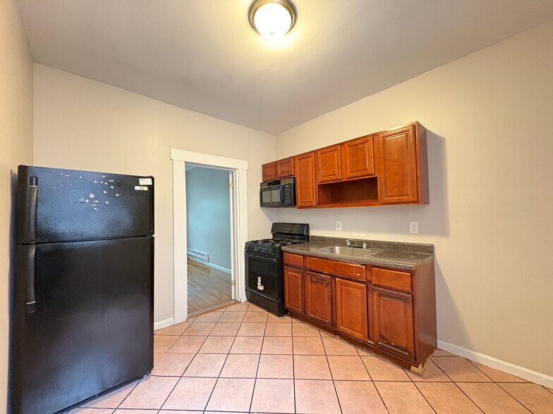 393 13th Ave 5 - 402 13th Ave