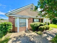 Building Photo - 4688 Northwood Hills Dr