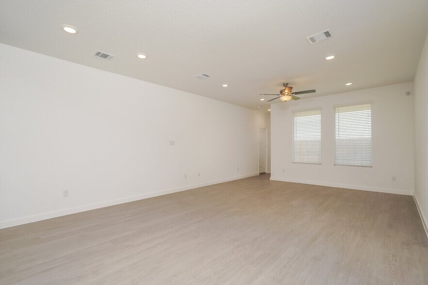 Building Photo - 610 Kayden Ct