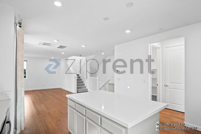 Building Photo - 5876 Cadence Ave